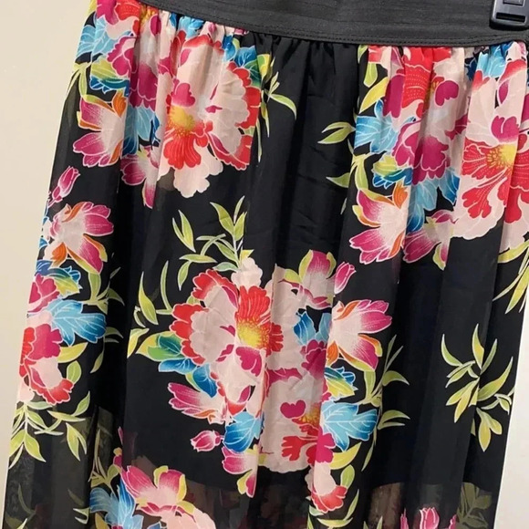 Charlotte Russe skirt - Picture 2 of 7